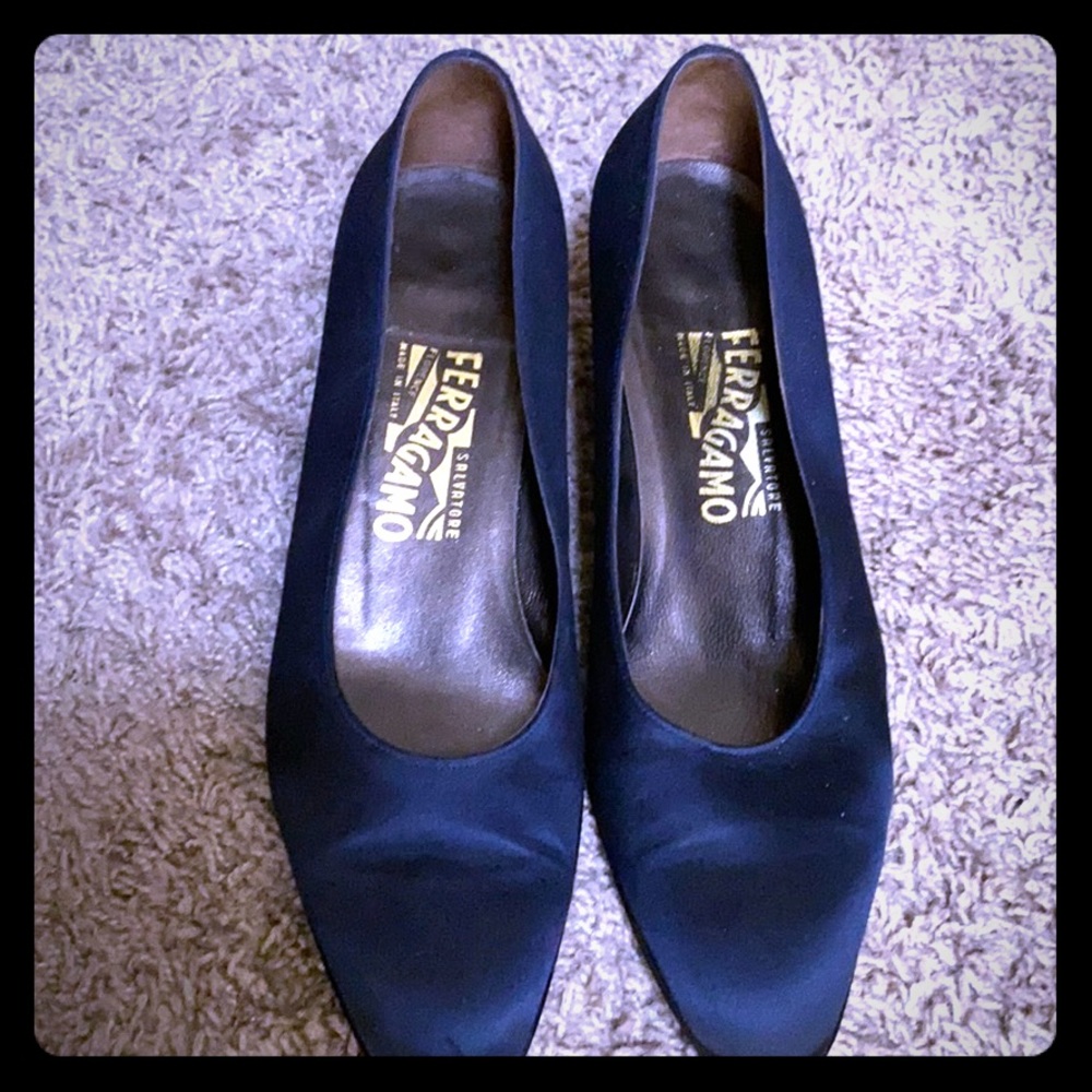 Ferragamo Navy satin heels
